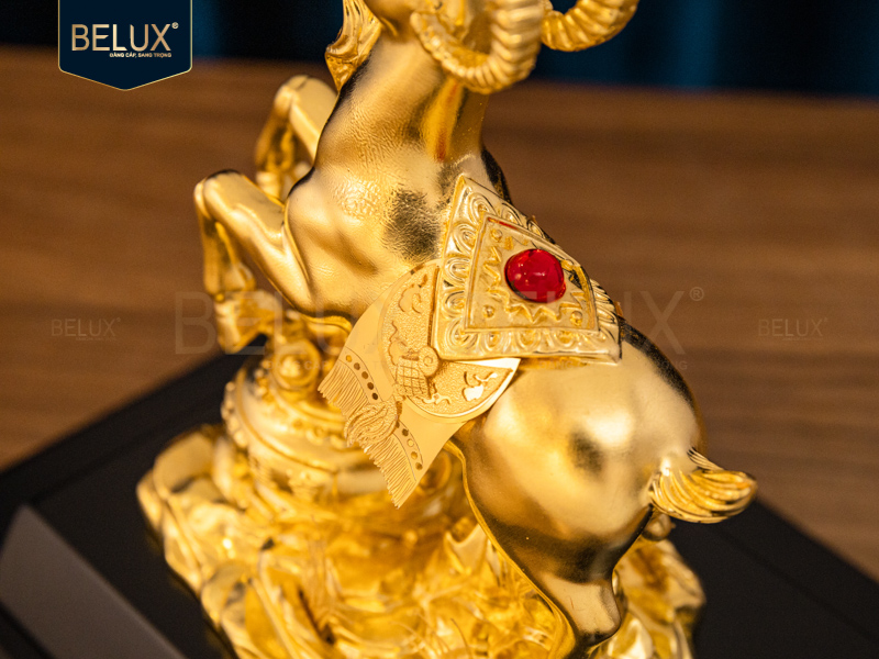 Tượng Dê Phong Thủy Dát Vàng 24K